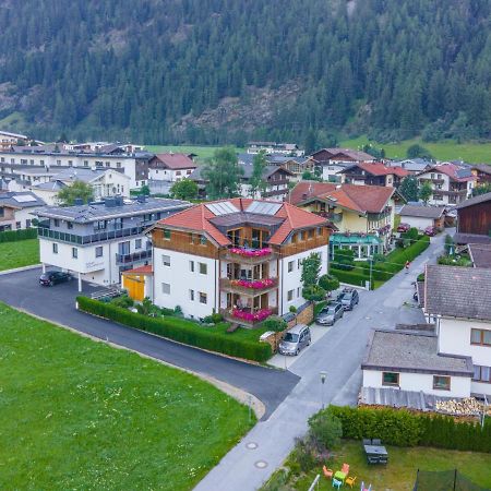 Ferienwohnungen Vier Jahreszeiten Langenfeld Bagian luar foto